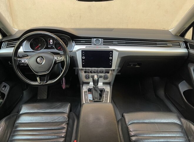 Volkswagen Passat 2017, 209,000 km - 1.8 л - Bakı
