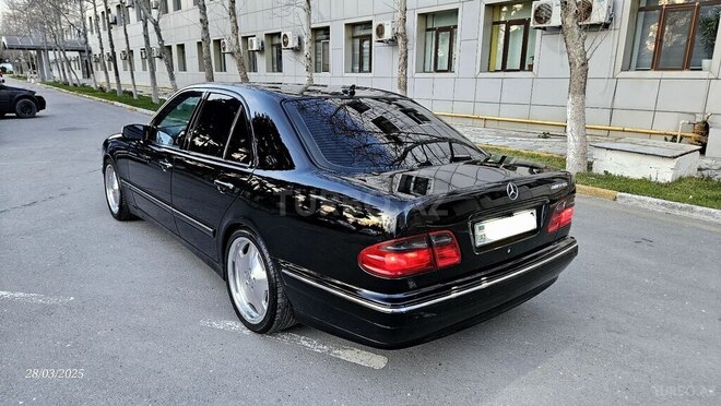 Mercedes E 220 d 2000, 310,000 km - 2.2 л - Bakı