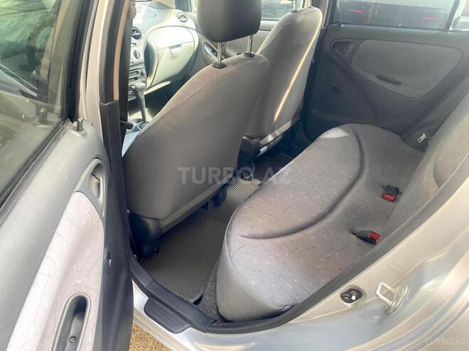 Toyota Vitz 2000, 275,800 km - 1.0 l - Bakı