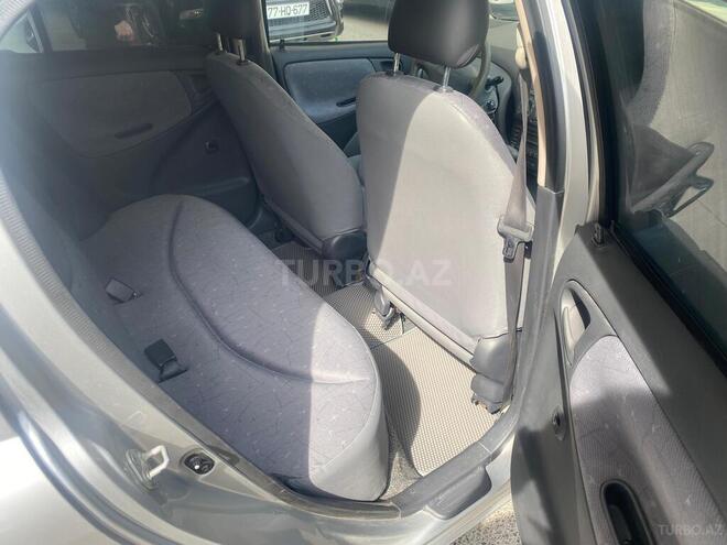 Toyota Vitz 2000, 275,800 km - 1.0 l - Bakı