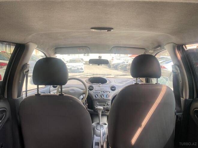 Toyota Vitz 2000, 275,800 km - 1.0 l - Bakı