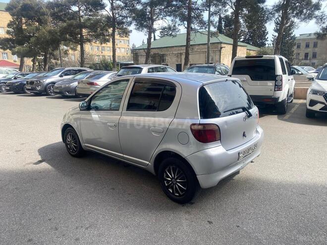 Toyota Vitz 2000, 275,800 km - 1.0 l - Bakı