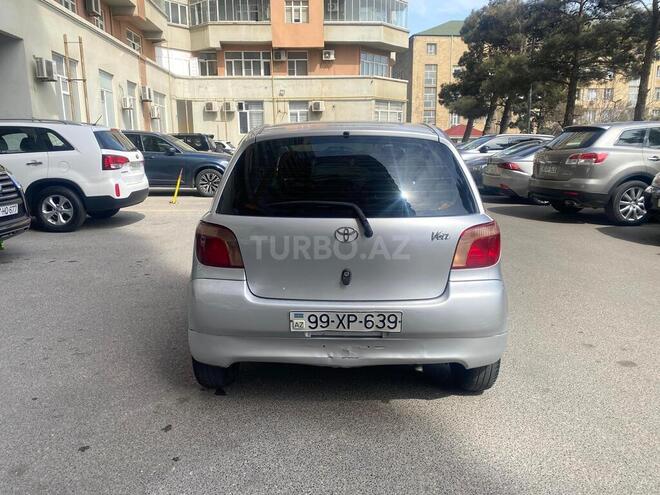Toyota Vitz 2000, 275,800 km - 1.0 l - Bakı