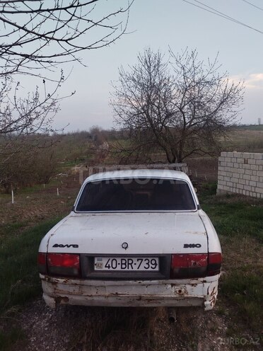 GAZ 3110 2001, 300,000 km - 2.4 l - Quba