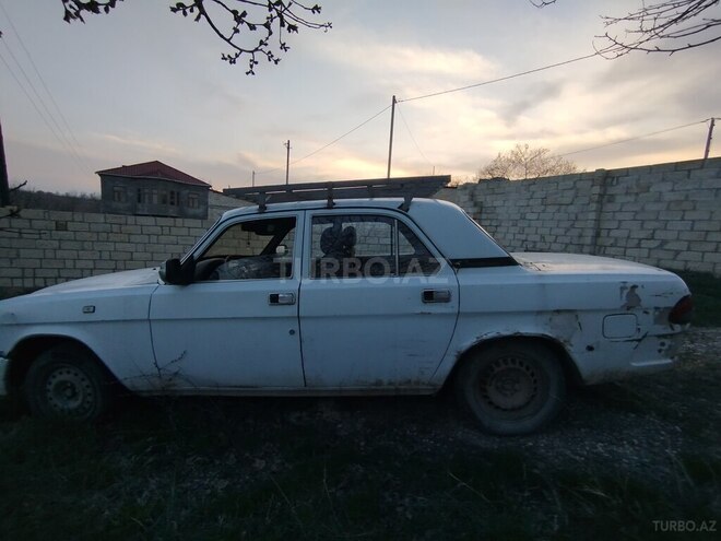 GAZ 3110 2001, 300,000 km - 2.4 l - Quba