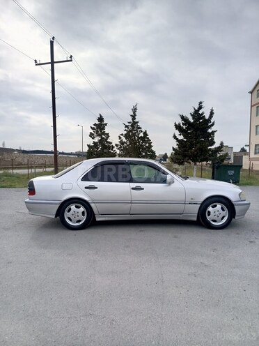 Mercedes C 220 d 1999, 278,845 km - 2.2 l - Bakı