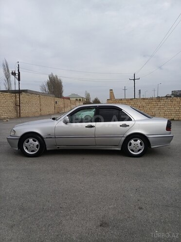 Mercedes C 220 d 1999, 278,845 km - 2.2 l - Bakı