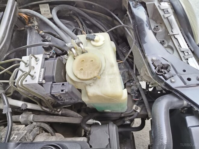 Mercedes E 240 1998, 333,333 km - 2.4 l - Mingəçevir