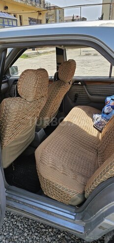 Mercedes E 220 d 1990, 456,324 km - 2.2 l - Sumqayıt