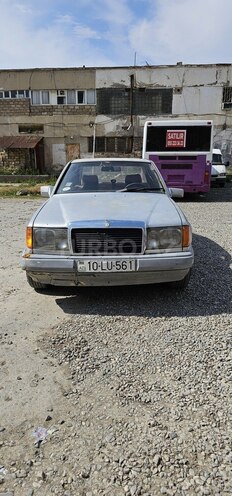Mercedes E 220 d 1990, 456,324 km - 2.2 l - Sumqayıt
