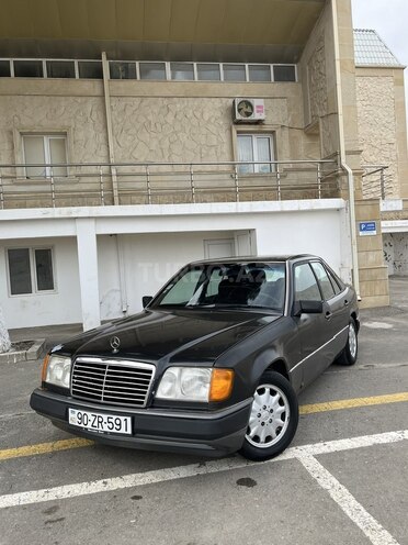 Mercedes E 220 1995, 441,576 km - 2.2 л - Bakı