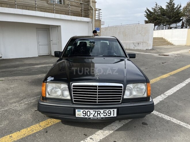 Mercedes E 220 1995, 441,576 km - 2.2 л - Bakı