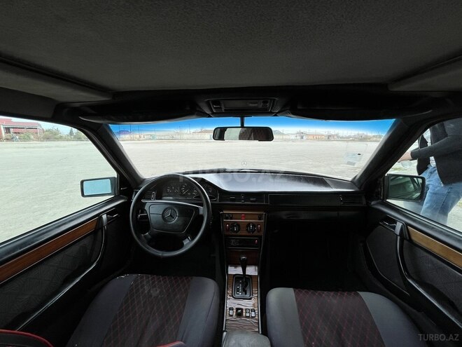 Mercedes E 220 1995, 441,576 km - 2.2 л - Bakı