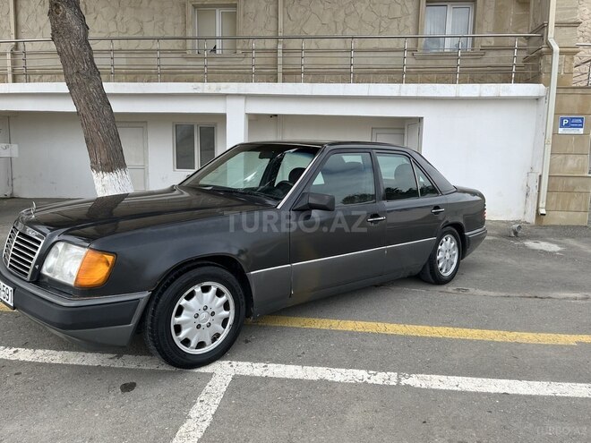 Mercedes E 220 1995, 441,576 km - 2.2 л - Bakı