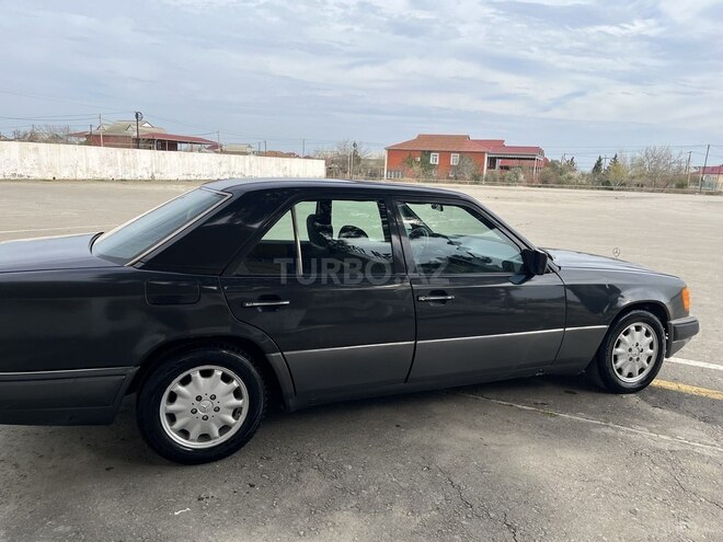 Mercedes E 220 1995, 441,576 km - 2.2 л - Bakı
