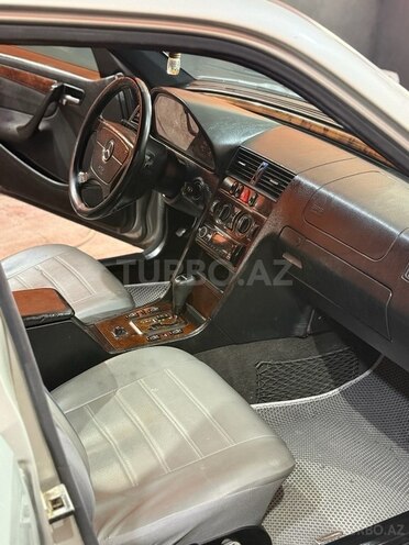 Mercedes C 180 2000, 330,000 km - 1.8 l - Bakı