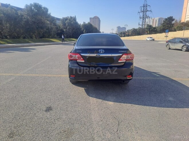 Toyota Corolla 2013, 283,000 km - 1.6 l - Bakı