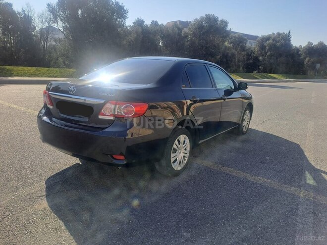 Toyota Corolla 2013, 283,000 km - 1.6 l - Bakı