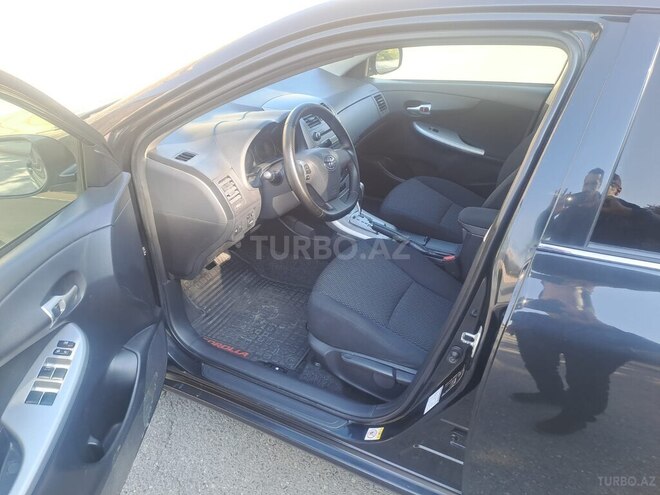 Toyota Corolla 2013, 283,000 km - 1.6 l - Bakı