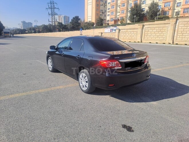 Toyota Corolla 2013, 283,000 km - 1.6 l - Bakı