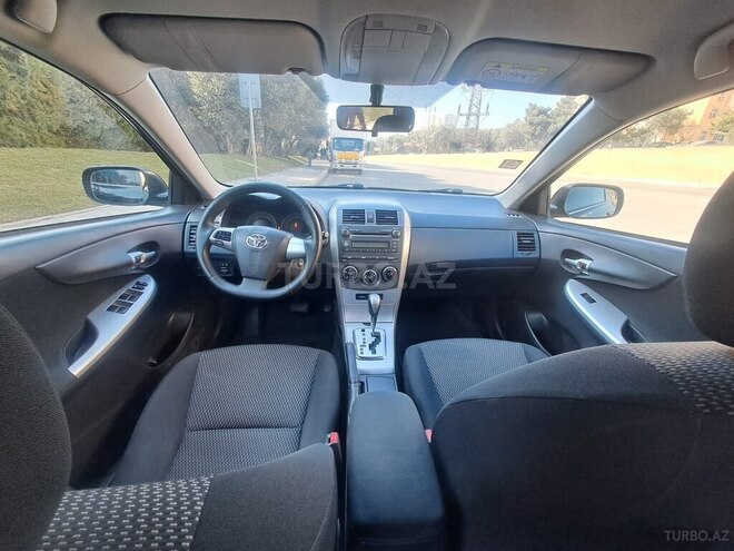 Toyota Corolla 2013, 283,000 km - 1.6 l - Bakı