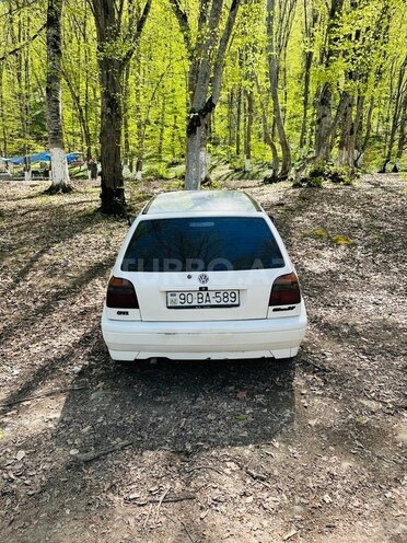 Volkswagen Golf 1997, 250,000 km - 1.6 l - Quba