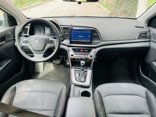Hyundai Elantra 2017, 268,793 km - 2.0 л - Bakı