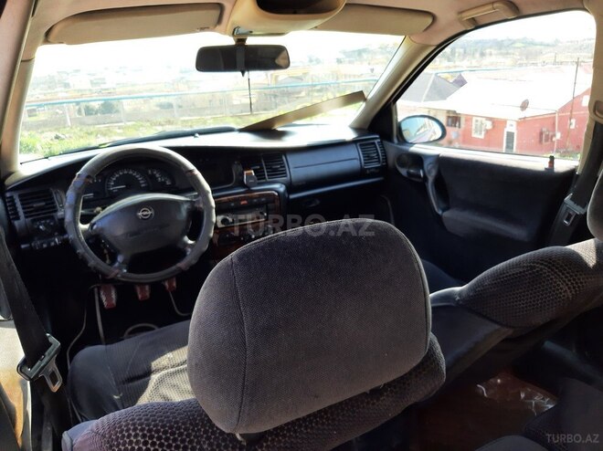 Opel Vectra 1999, 300,000 km - 1.6 l - Bakı