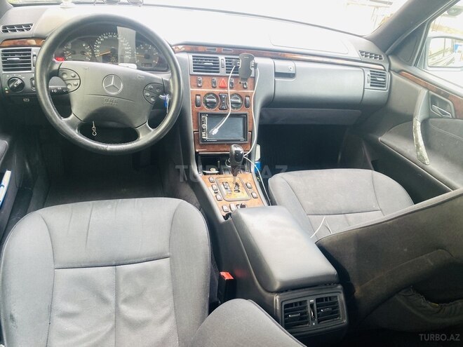 Mercedes E 270 2001, 450,000 km - 2.7 l - Bakı