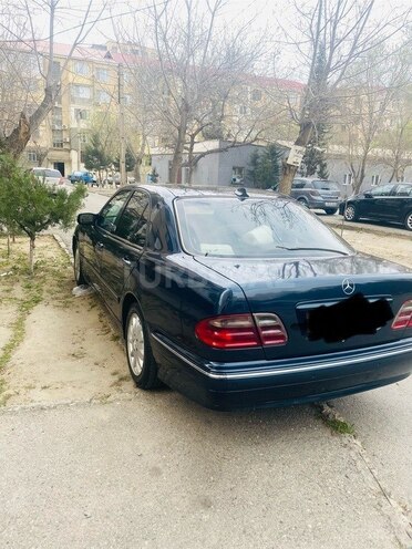 Mercedes E 270 2001, 450,000 km - 2.7 l - Bakı