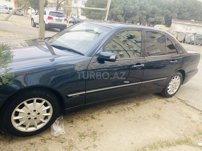 Mercedes E 270 2001, 450,000 km - 2.7 l - Bakı