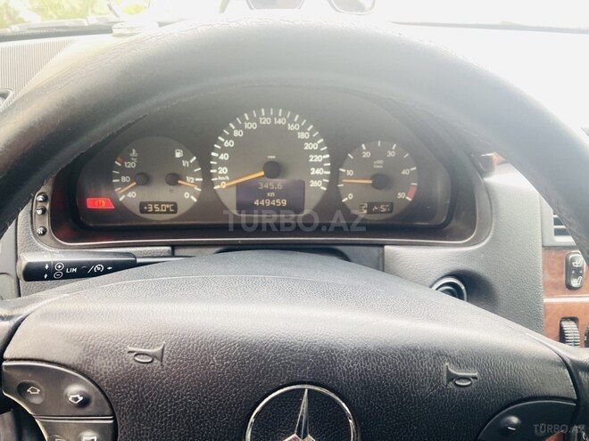 Mercedes E 270 2001, 450,000 km - 2.7 l - Bakı