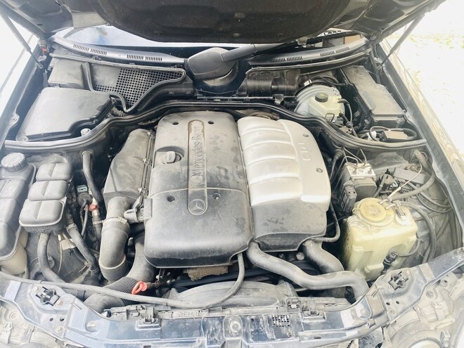 Mercedes E 270 2001, 450,000 km - 2.7 l - Bakı