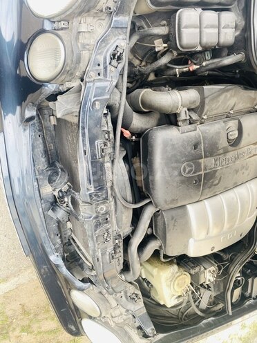 Mercedes E 270 2001, 450,000 km - 2.7 l - Bakı