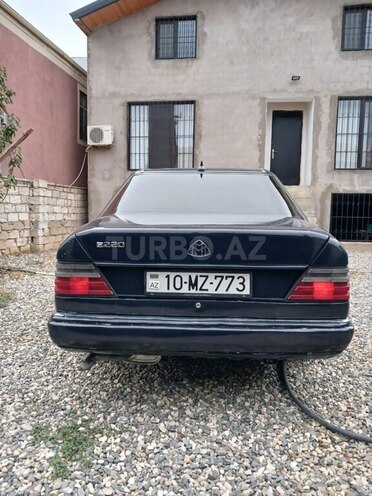 Mercedes E 220 1993, 352,000 km - 2.2 l - Bakı