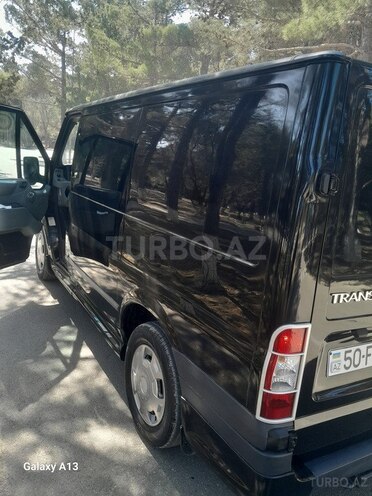 Ford Transit-16