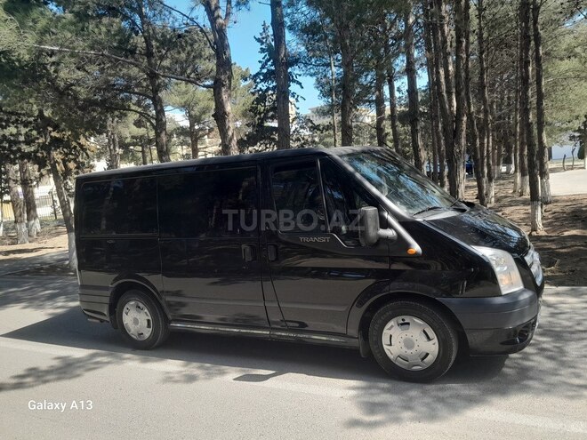 Ford Transit-19