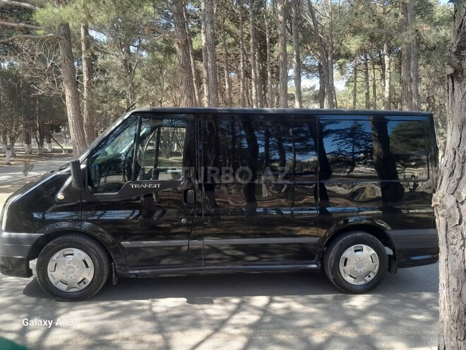 Ford Transit-14