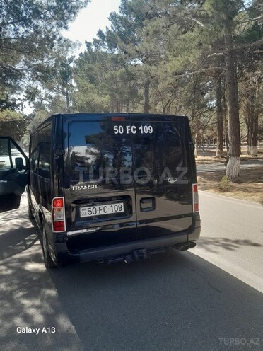 Ford Transit-17