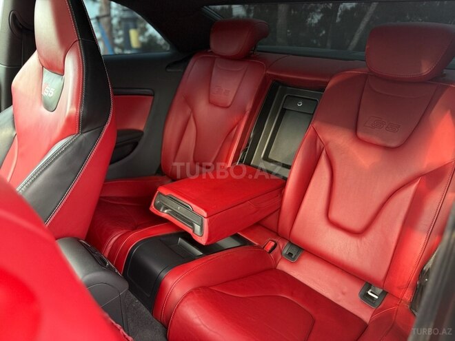 Audi S5 2010, 143,633 km - 4.2 l - Bakı