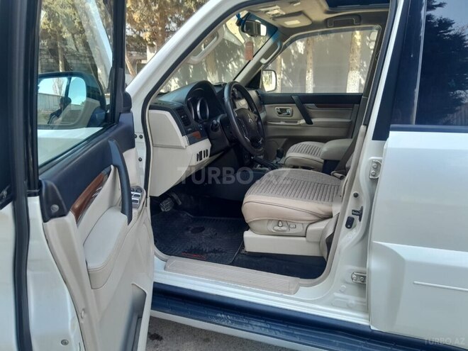 Mitsubishi Pajero 2007, 266,000 km - 3.8 л - Bakı