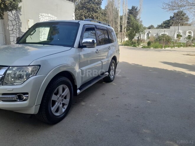 Mitsubishi Pajero 2007, 266,000 km - 3.8 л - Bakı