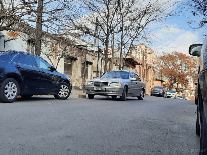 Mercedes C 200 2000, 494,000 km - 2.0 l - Bakı