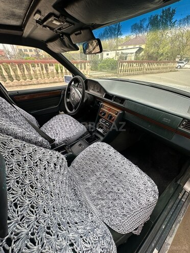 Mercedes E 250 1991, 345,670 km - 2.5 л - Lənkəran