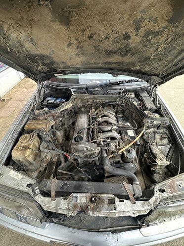 Mercedes E 250 1991, 345,670 km - 2.5 л - Lənkəran