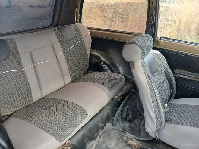 LADA (VAZ) Niva 1988, 171,070 km - 1.6 л - Salyan