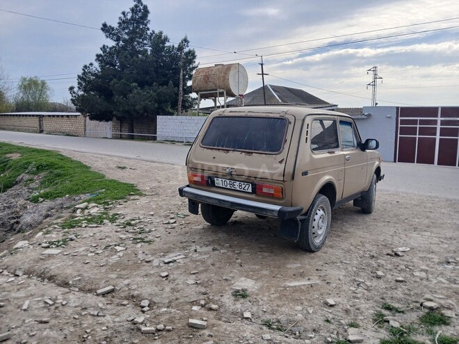 LADA (VAZ) Niva 1988, 171,070 km - 1.6 л - Salyan