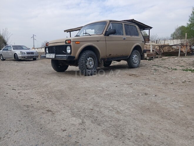 LADA (VAZ) Niva 1988, 171,070 km - 1.6 л - Salyan
