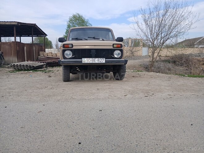 LADA (VAZ) Niva 1988, 171,070 km - 1.6 л - Salyan