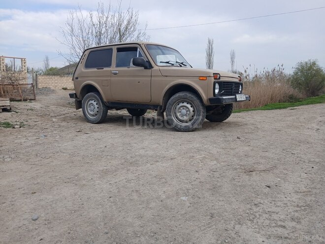 LADA (VAZ) Niva 1988, 171,070 km - 1.6 л - Salyan